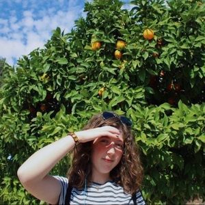 Meet your Posher, Julia